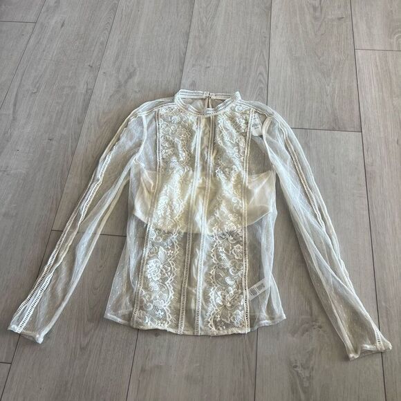 Express Lace top with built in bra size xs P - Picture 1 of 7